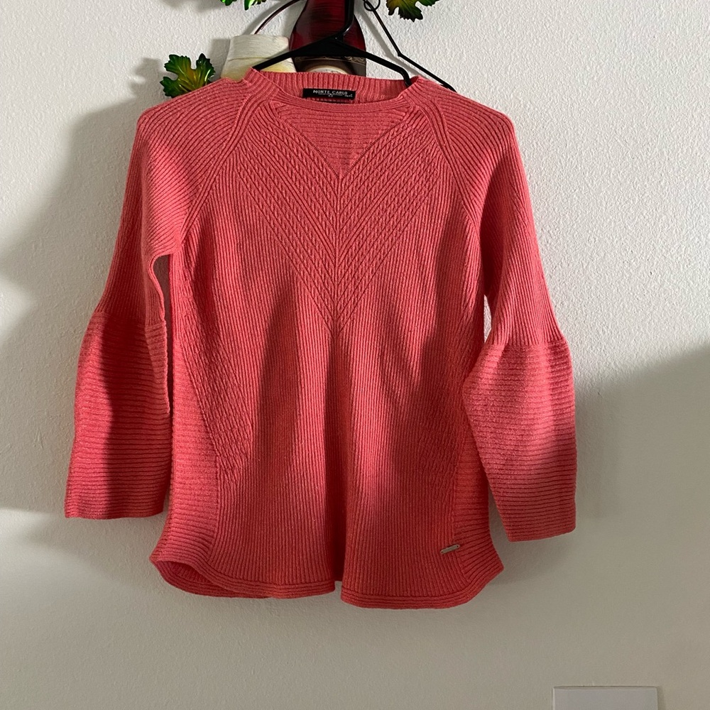 Monte Carlo sweater size 42 like M/S color pink